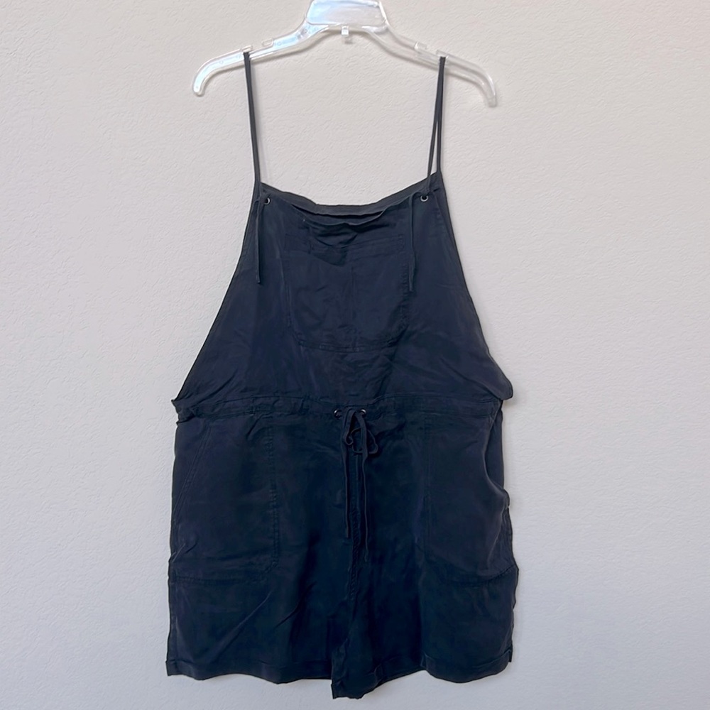Fat Face British Designed shortie tencel dungaree in black in size 12 in womens
